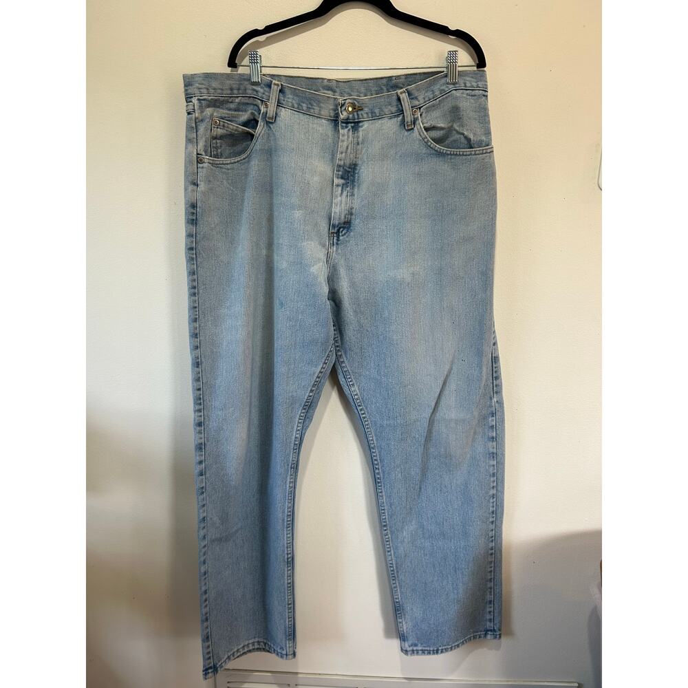 Wrangler relaxed fit mens jeans 40x32 light wash *stains*